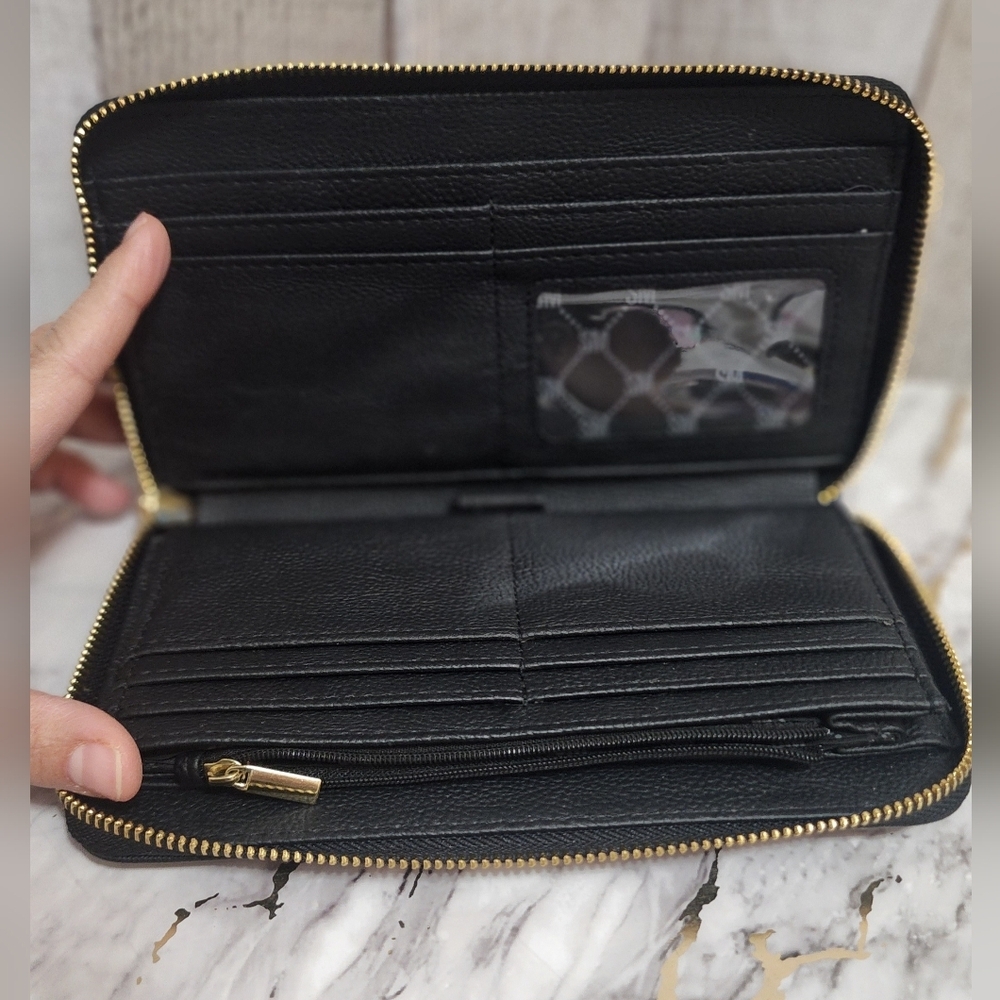 Steve Madden Black Wristlet Wallet with Gold Accent - Picture 4 of 9